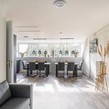 Spacious In With Garden Holiday home