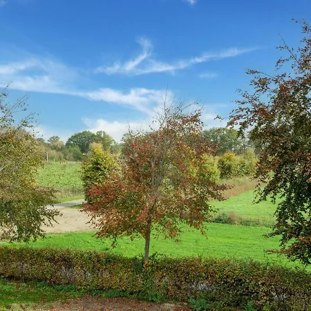 Holiday home Spacious In With Garden