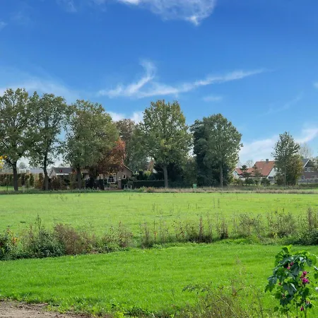 Casa de Férias In With Hot Tub *