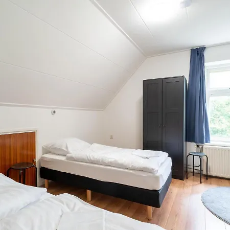 Spacious In With Garden Holiday home *