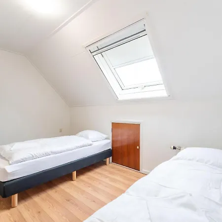 בית נופש In With Hot Tub *