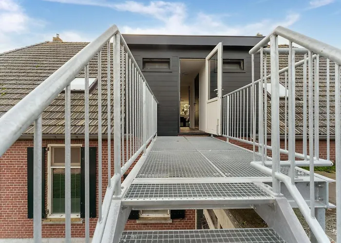 Dom wakacyjny In With Hot Tub *