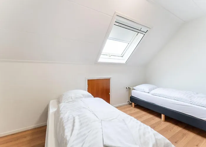 Dom wakacyjny In With Hot Tub *