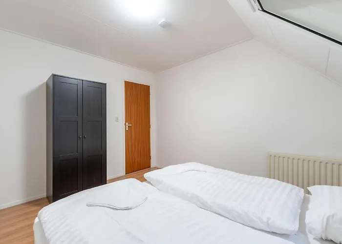 Dom wakacyjny In With Hot Tub Silvolde